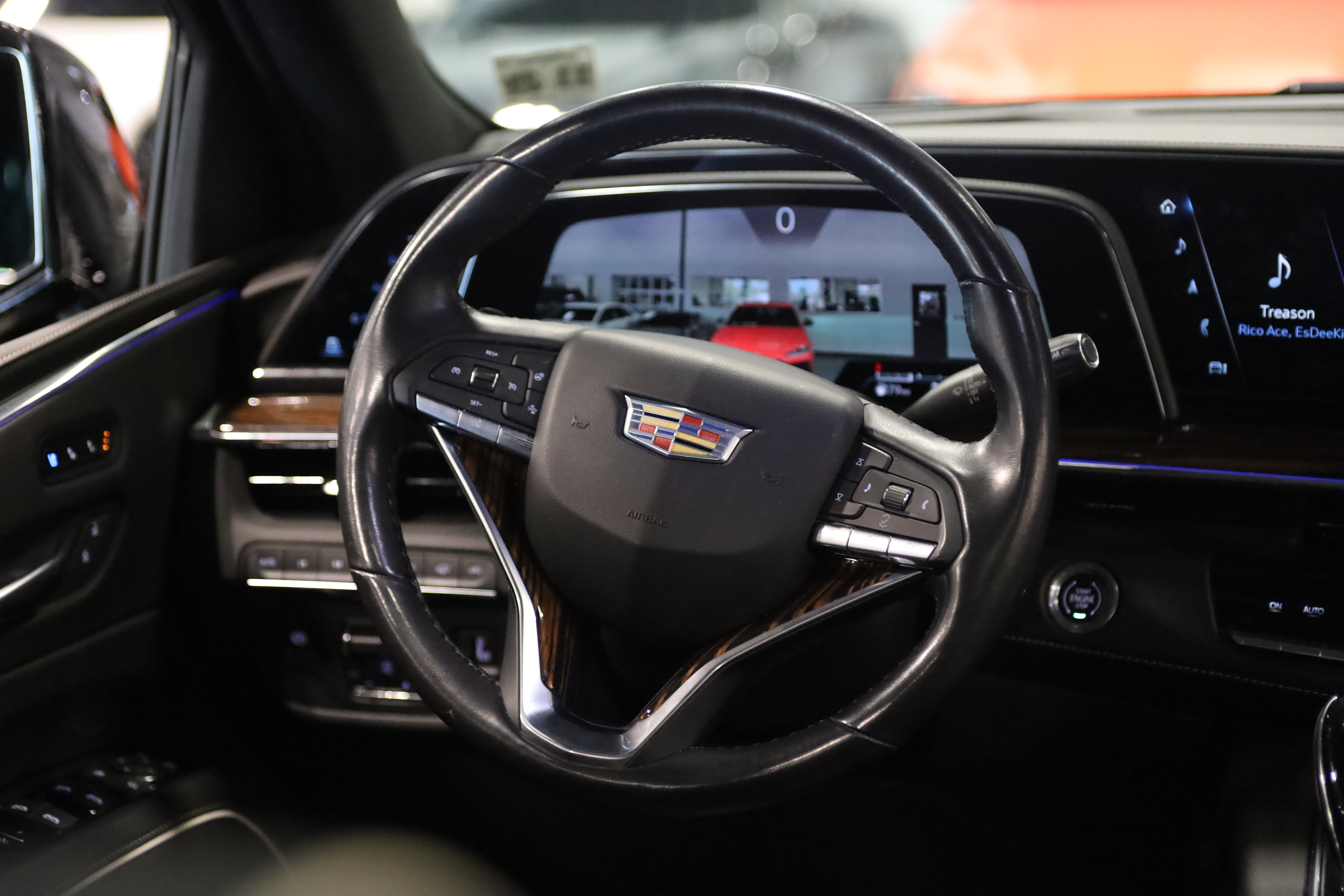 Used 2021 Cadillac Escalade Premium Luxury w/ Driver Assist Tech Package AWD/4WD image 28