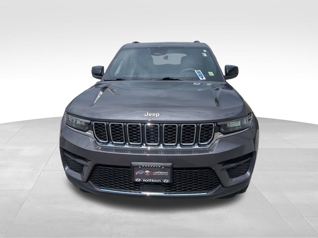 Used 2025 Jeep Grand Cherokee Laredo X w/ Luxury Tech Group I AWD/4WD image 6