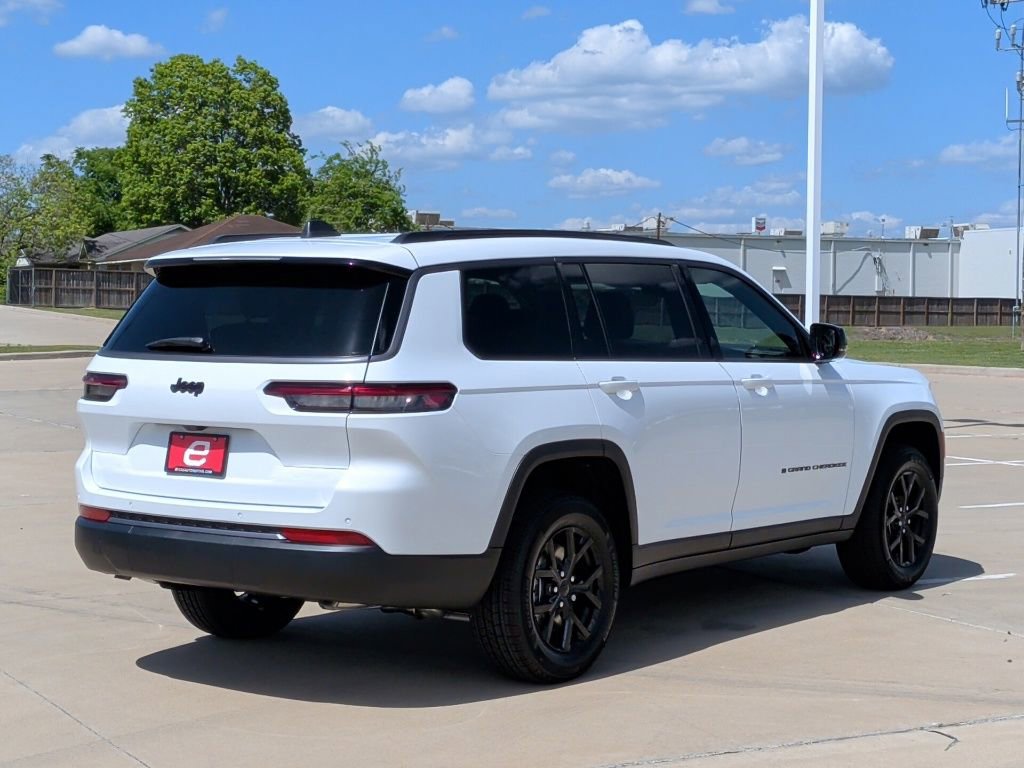 New 2026 Jeep Grand Cherokee L 2WD image 8