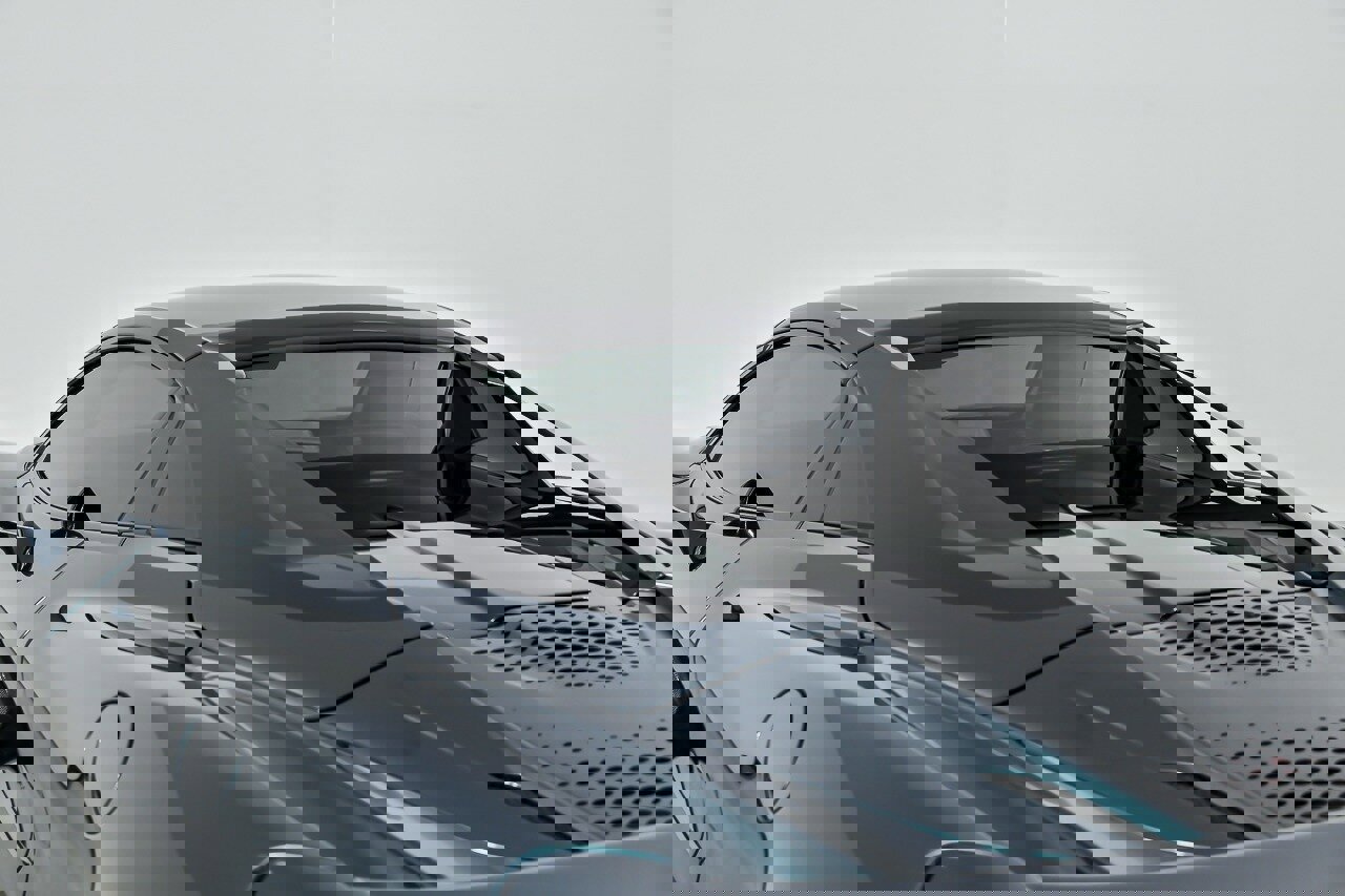 Used 2024 McLaren 750S Spider RWD image 18