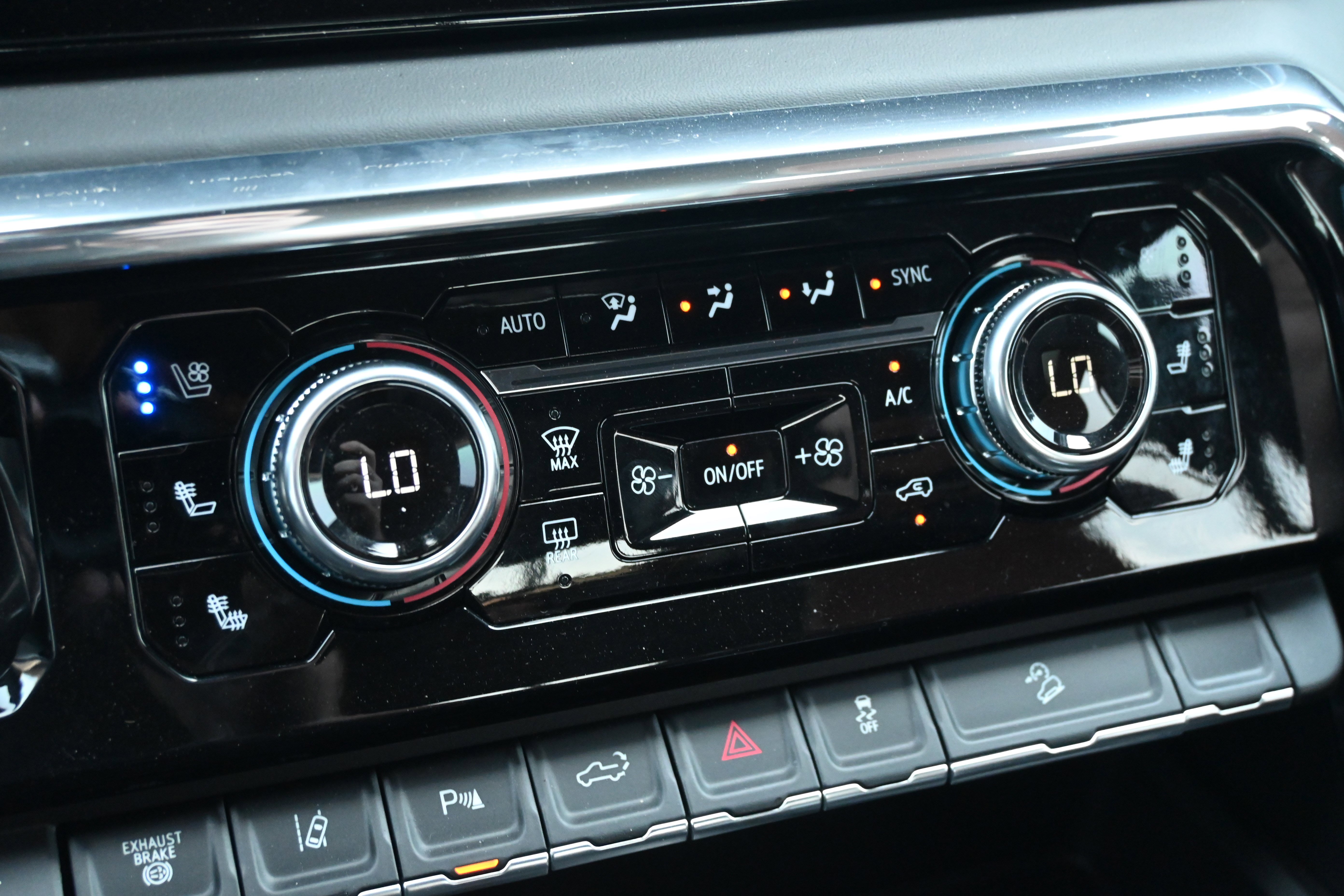 Used 2025 GMC Sierra 2500 Denali Ultimate w/ Max Trailering Package image 24