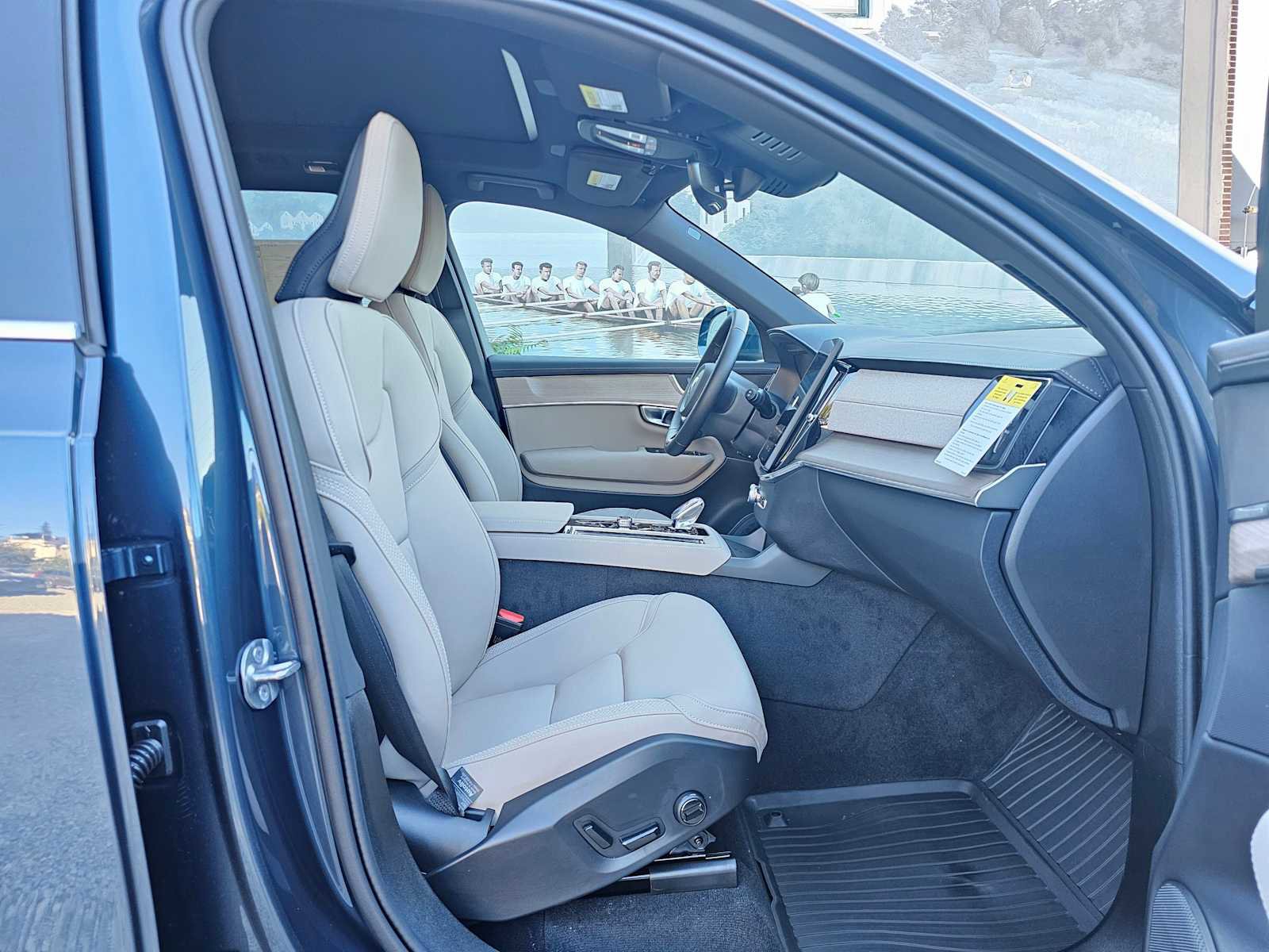 New 2026 Volvo XC90 B5 Plus image 10