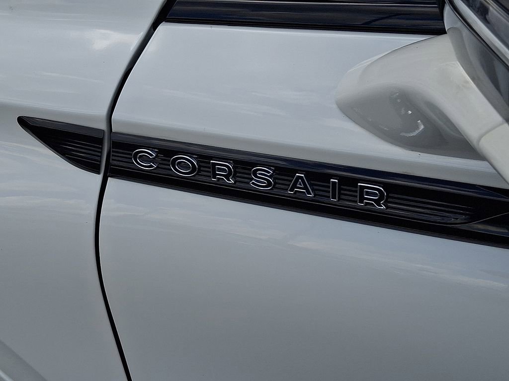 Used 2023 Lincoln Corsair AWD w/ Equipment Group 101A image 30