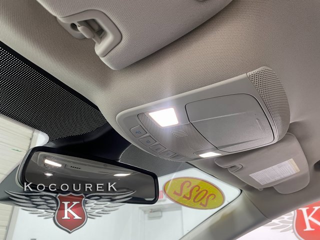 Used 2022 Ford Edge SEL w/ Convenience Package image 18