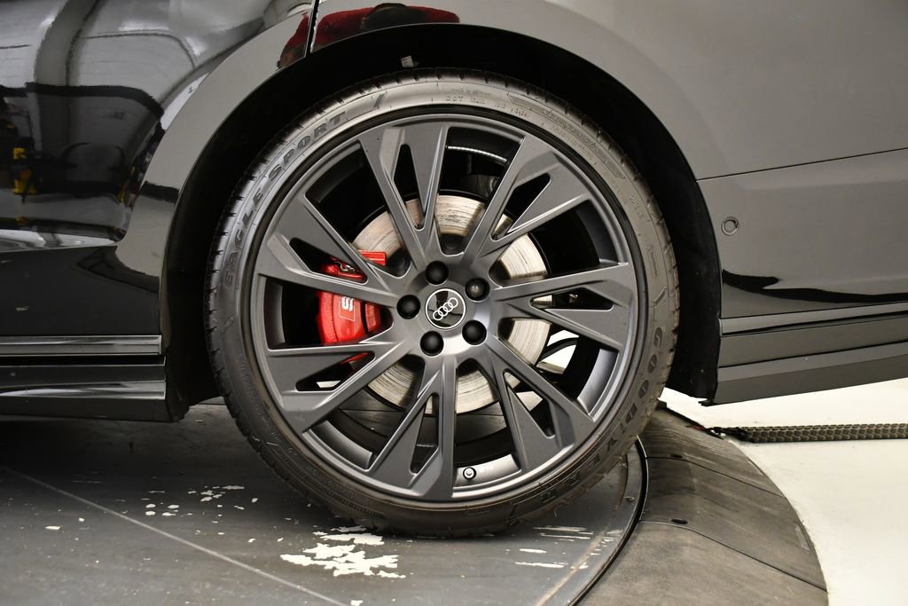 Used 2025 Audi S8 image 13