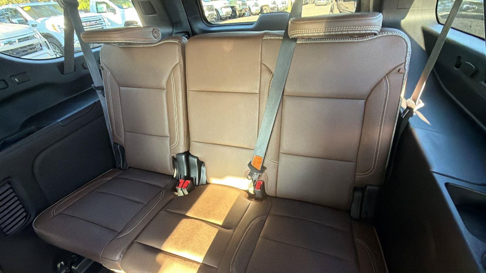Used 2024 Chevrolet Suburban High Country w/ Max Trailering Package AWD/4WD image 22