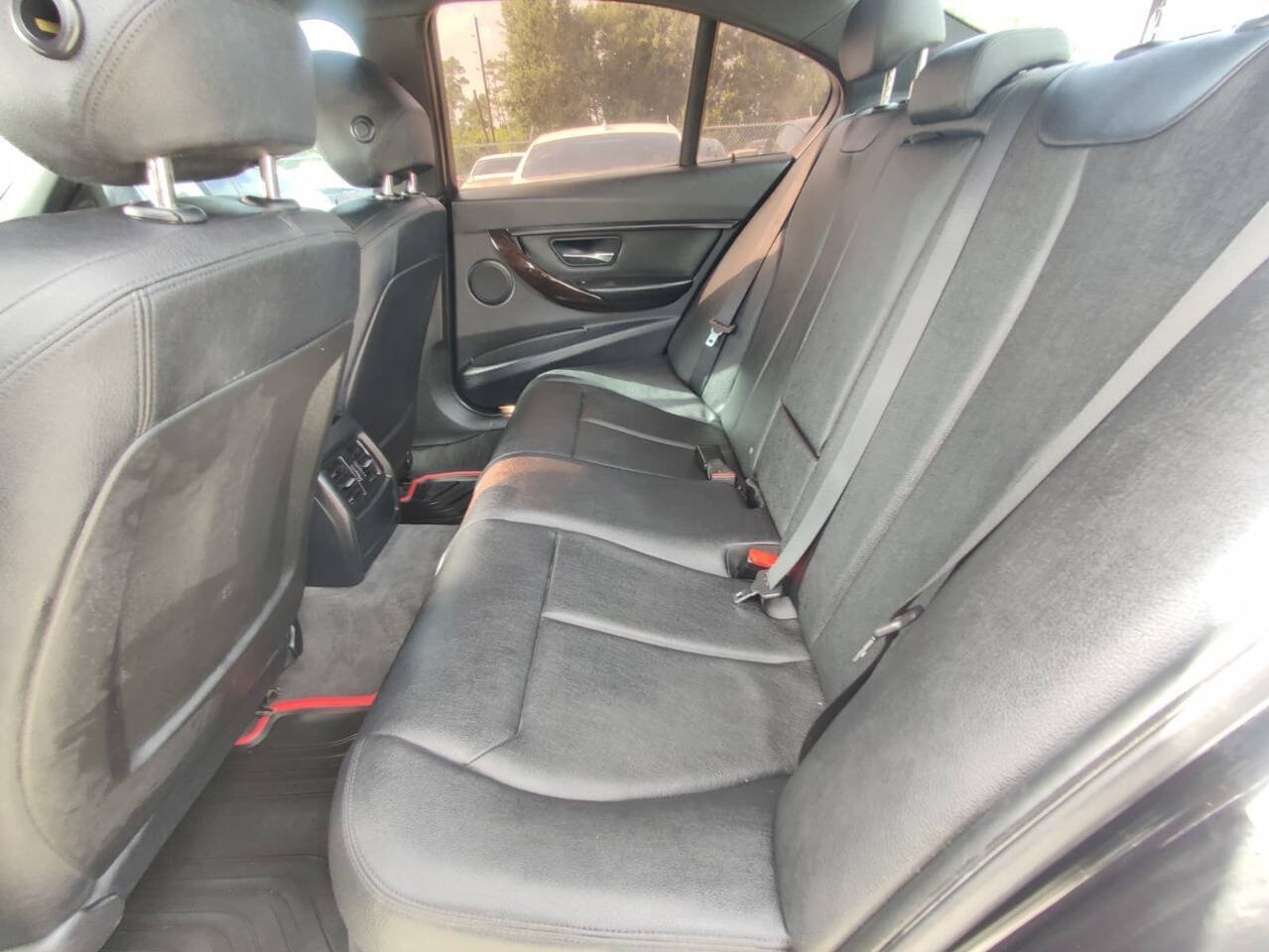 Used 2014 BMW 320i Sedan RWD image 8