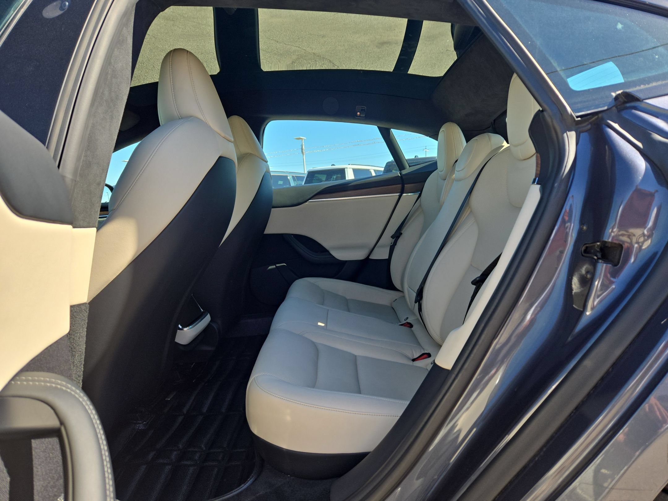 Used 2022 Tesla Model S AWD/4WD image 13
