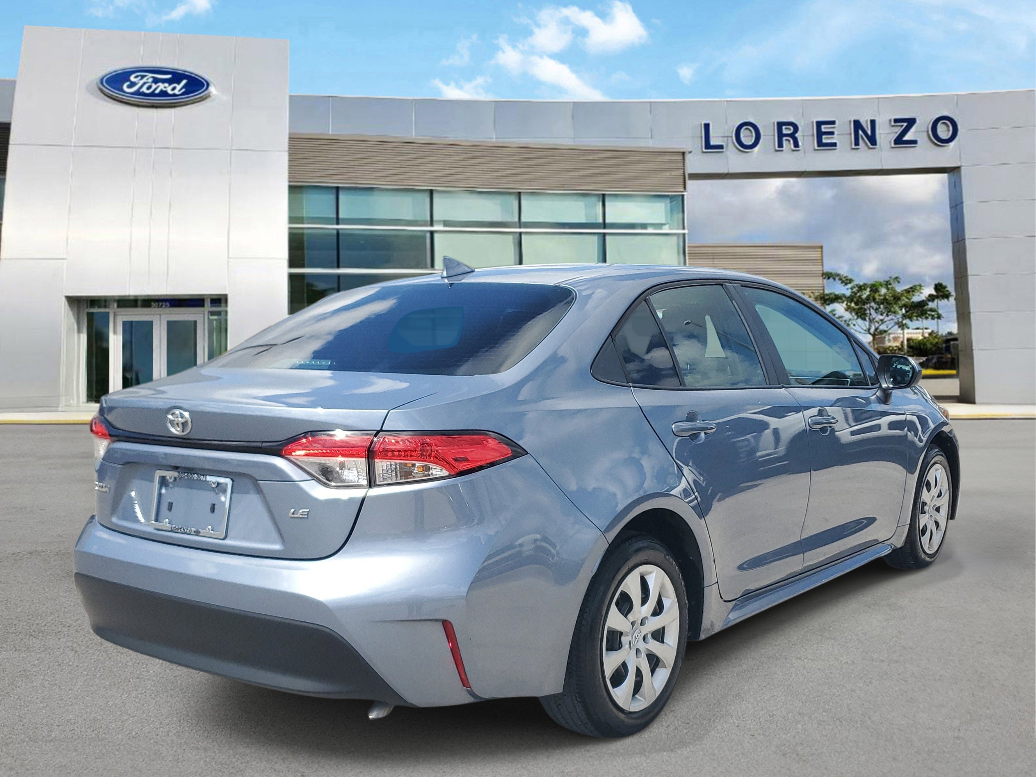Used 2024 Toyota Corolla LE image 5