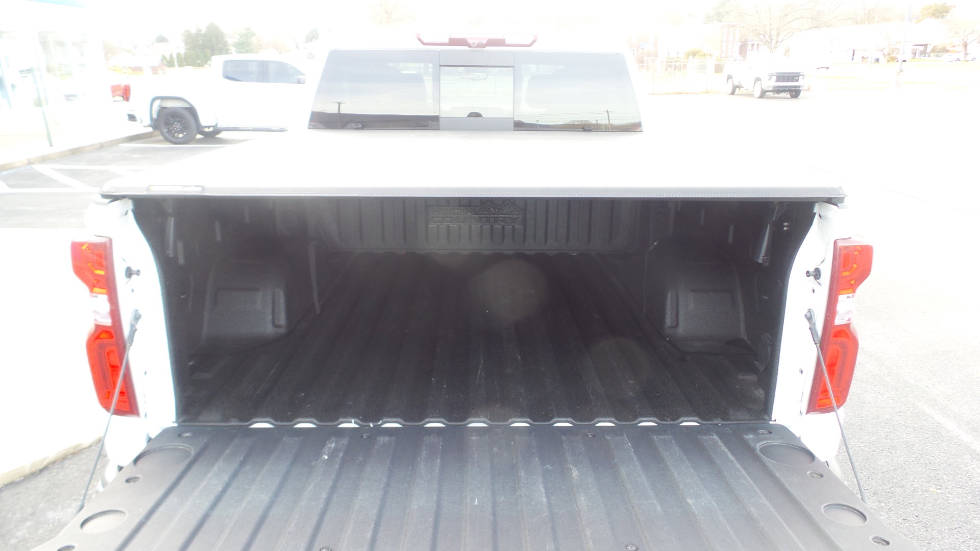 Used 2024 Chevrolet Silverado 1500 High Country w/ Technology Package image 8