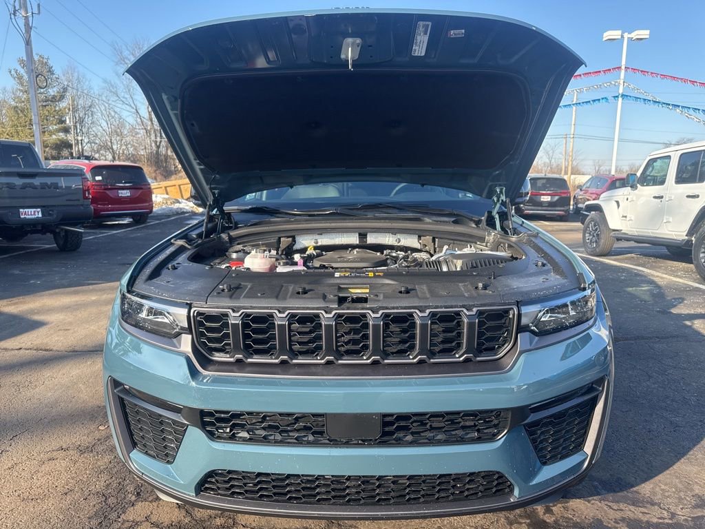 New 2026 Jeep Grand Cherokee Limited image 9