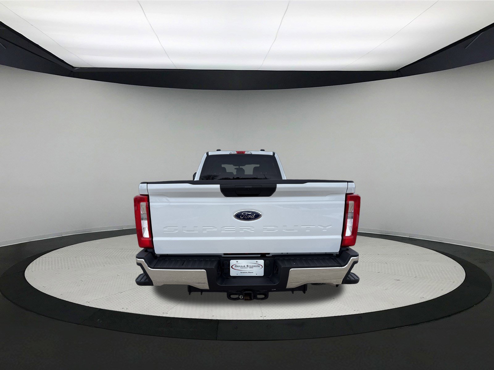 Used 2024 Ford F350 XLT w/ Snow Plow/Camper Package image 5