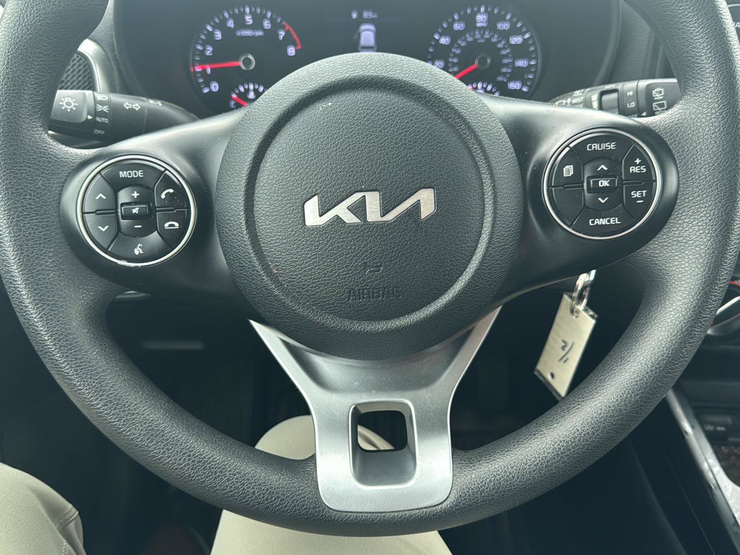 Used 2022 Kia Soul LX FWD image 10