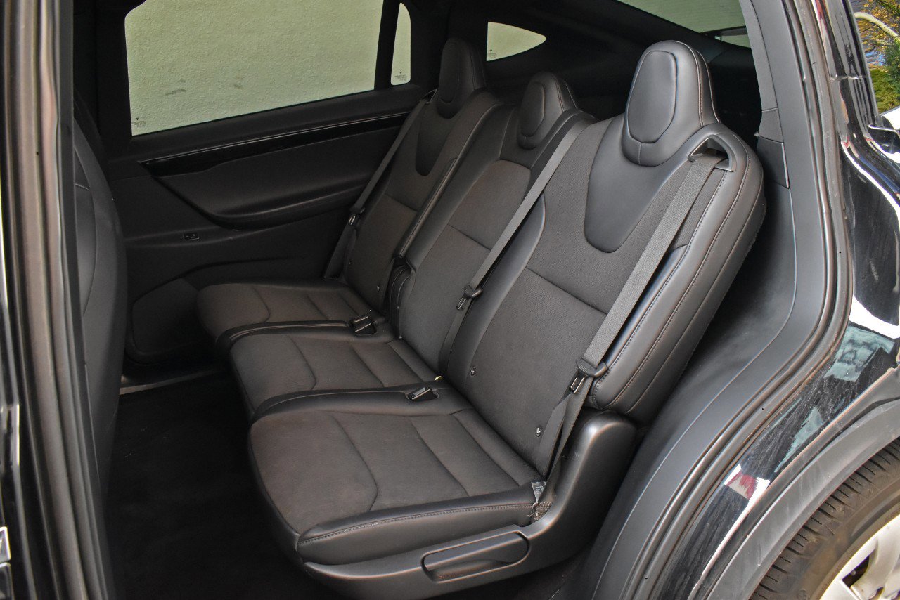 Used 2018 Tesla Model X 75D image 21