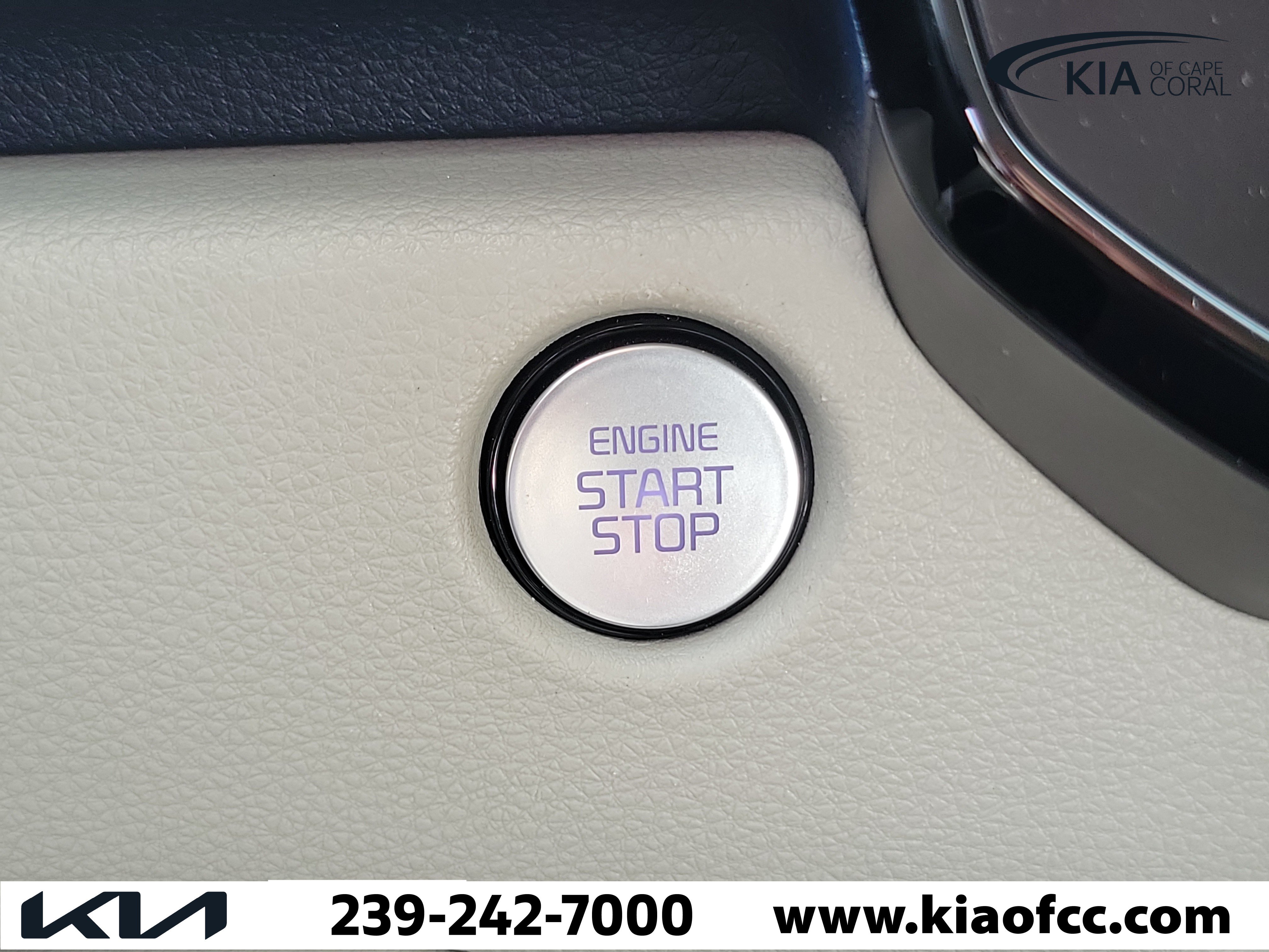 Certified 2025 Kia Carnival EX FWD image 39