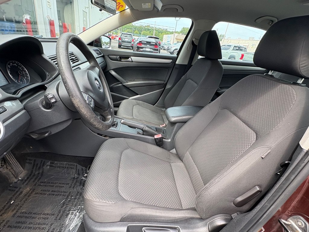 Used 2013 Volkswagen Passat 2.5 S FWD image 8