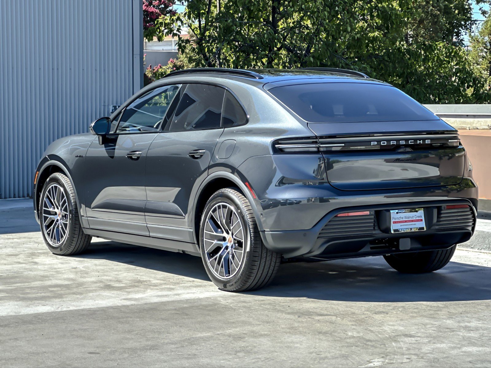 New 2025 Porsche Macan 4 Electric image 3