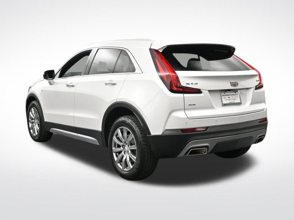 Used 2023 Cadillac XT4 Premium Luxury w/ Cold Weather Package AWD/4WD image 3