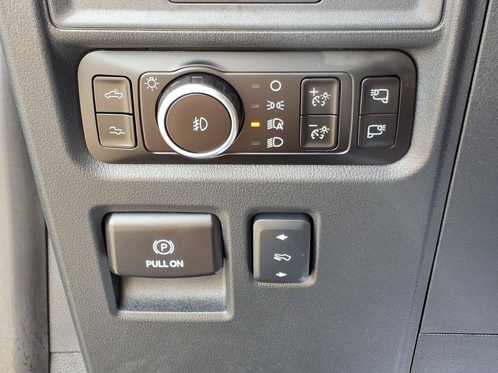 Used 2025 Ford F150 Raptor AWD/4WD image 13