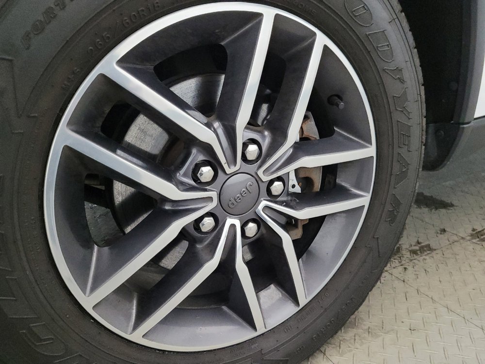 Used 2020 Jeep Grand Cherokee Limited image 31