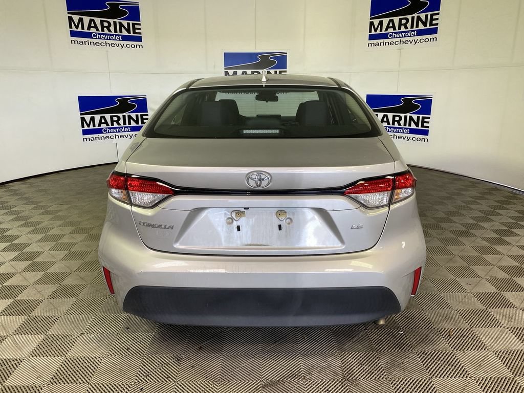 Used 2025 Toyota Corolla LE FWD image 17