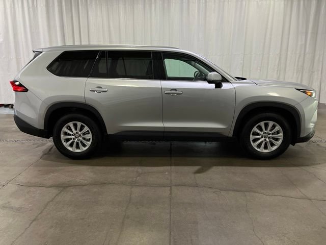Certified 2024 Toyota Grand Highlander AWD image 3