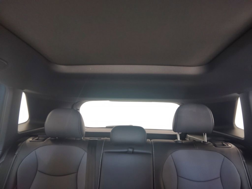 New 2026 Volkswagen Tiguan SE R-Line AWD/4WD image 17