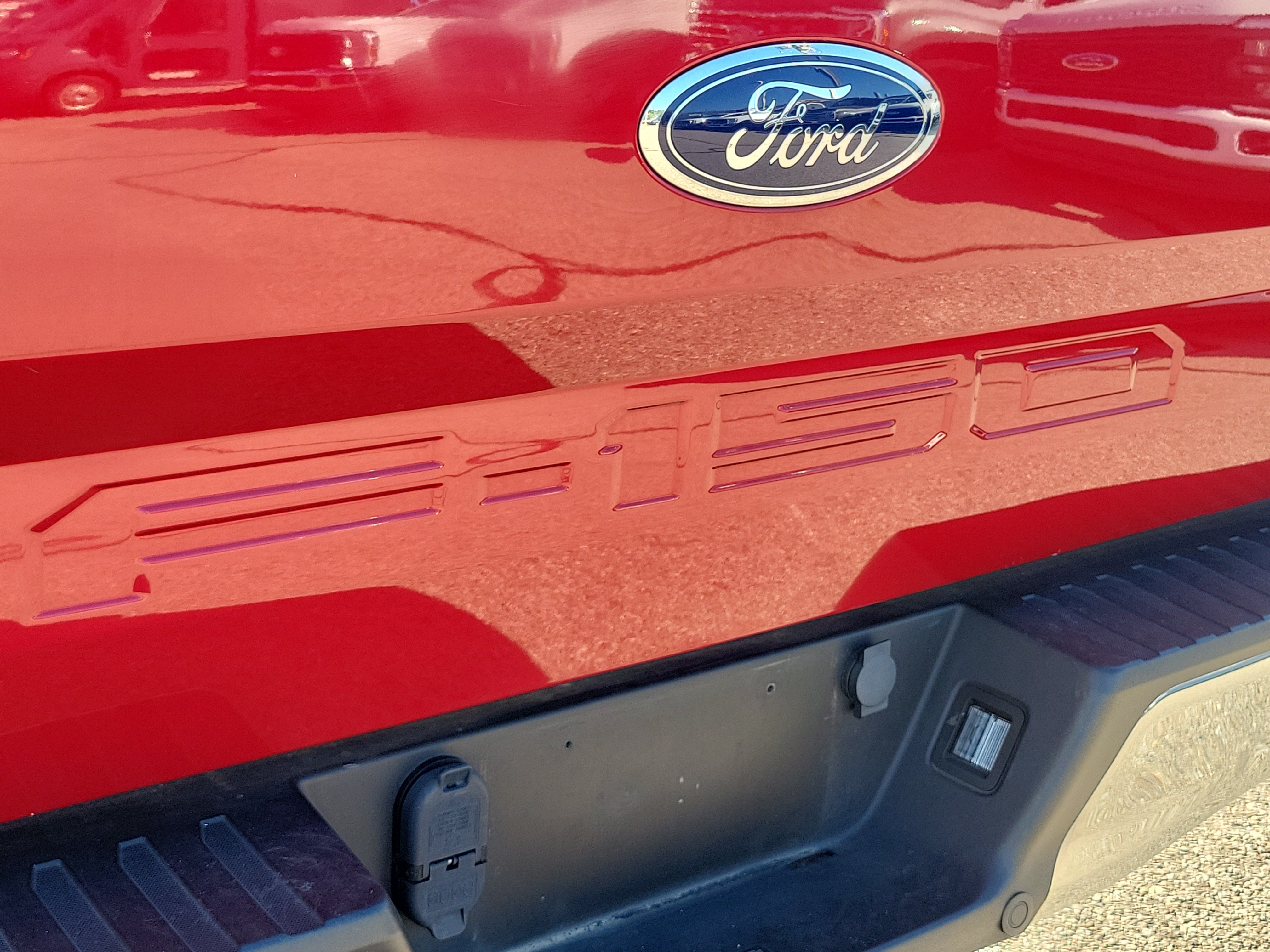 Used 2020 Ford F150 XLT w/ Equipment Group 302A Luxury AWD/4WD image 6