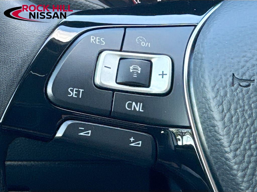 Used 2021 Volkswagen Passat 2.0T SE image 10