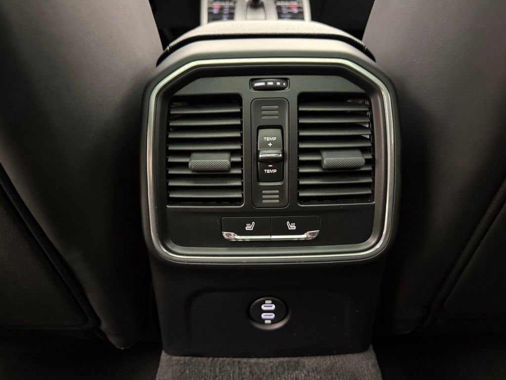 Used 2024 Porsche Macan S image 29