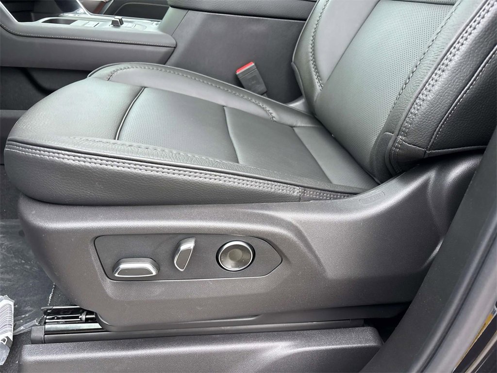 New 2026 GMC Sierra 3500 Denali w/ Denali Reserve Package image 9