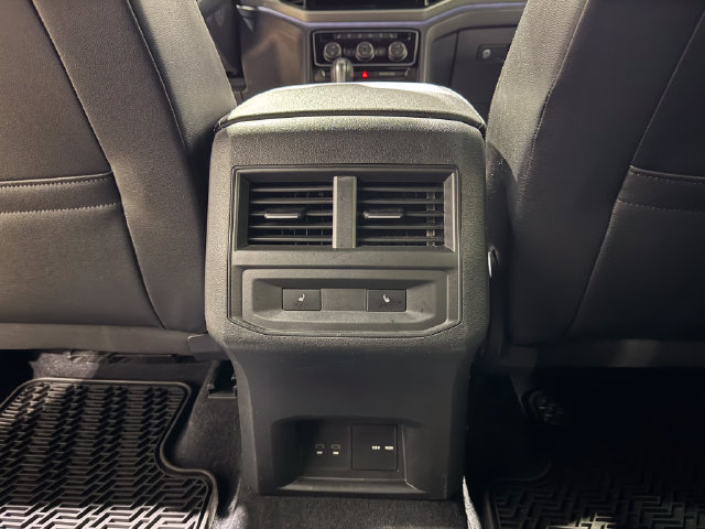 Used 2021 Volkswagen Atlas Cross Sport SEL Premium w/ Cross Sport MDO Package AWD/4WD image 18