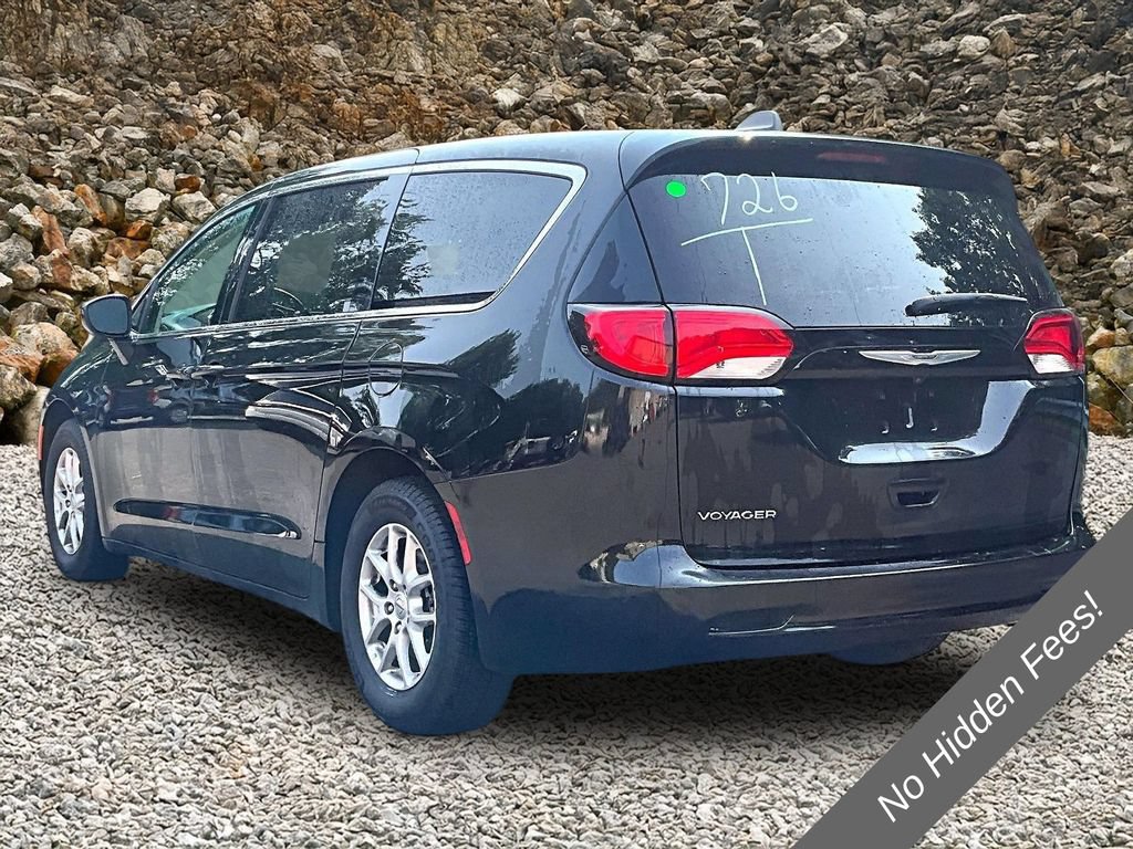 Used 2024 Chrysler Voyager LX FWD image 9