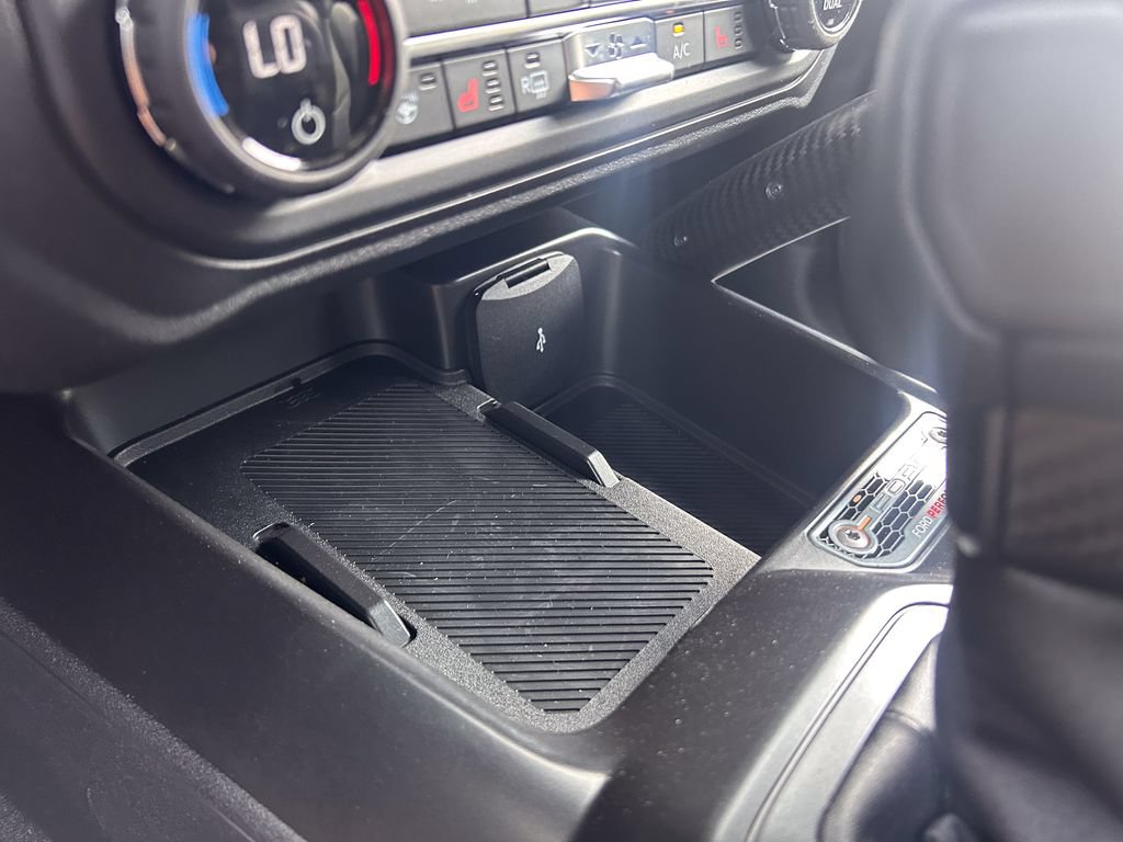 New 2026 Ford Bronco Raptor w/ Interior Carbon Fiber Pack AWD/4WD image 40