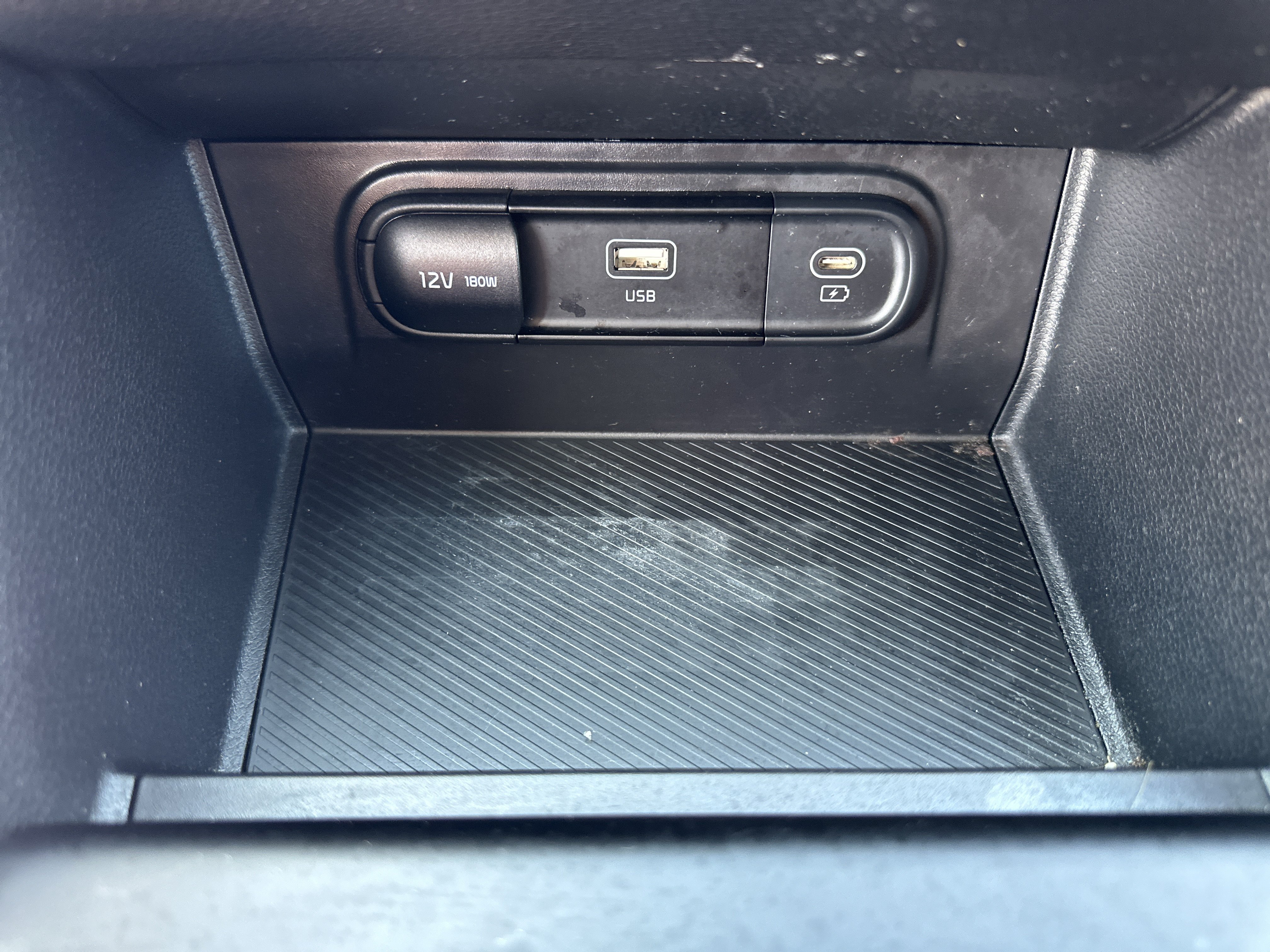 Used 2024 Kia Sportage LX AWD/4WD image 16