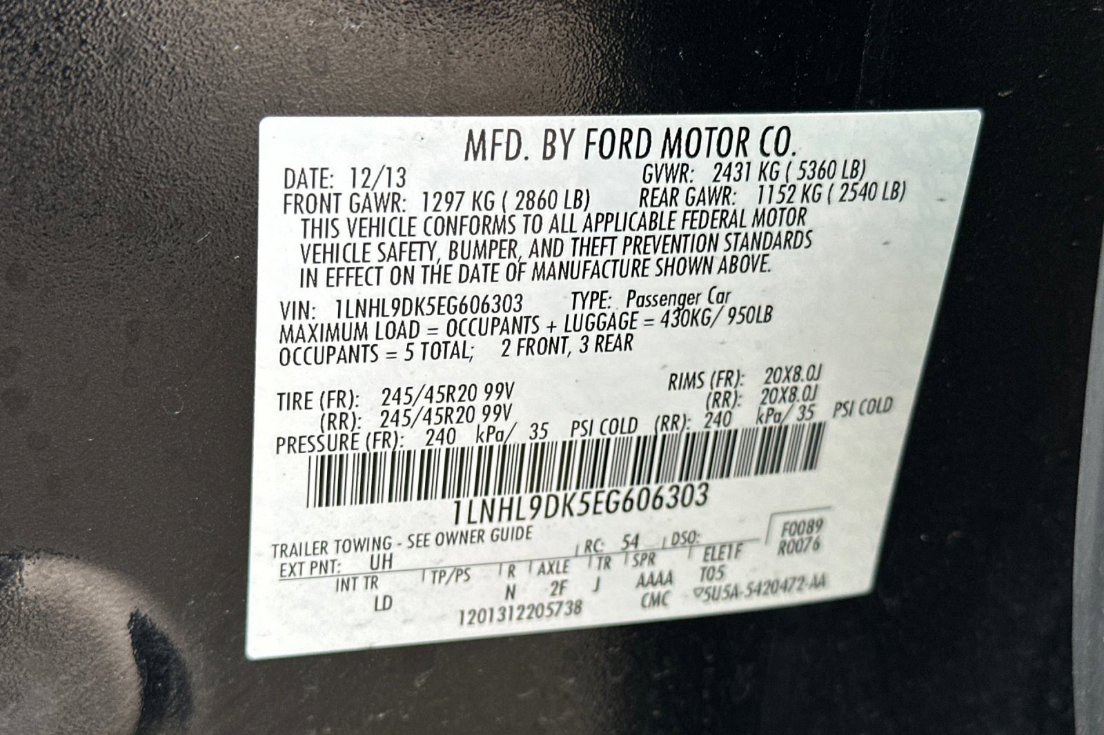 Used 2014 Lincoln MKS w/ Equipment Group 101A image 55