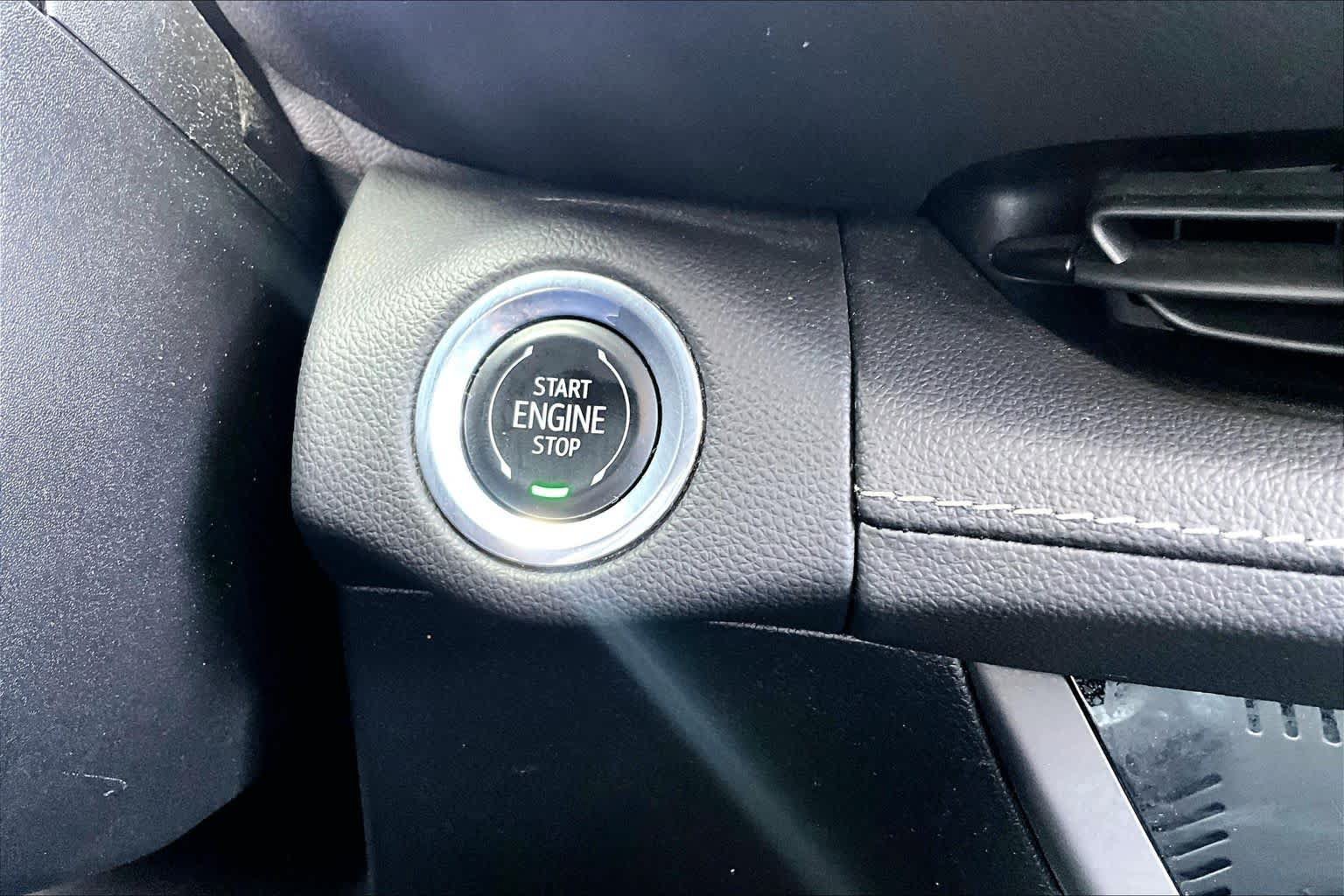 Certified 2023 Buick Envision Essence AWD/4WD image 35