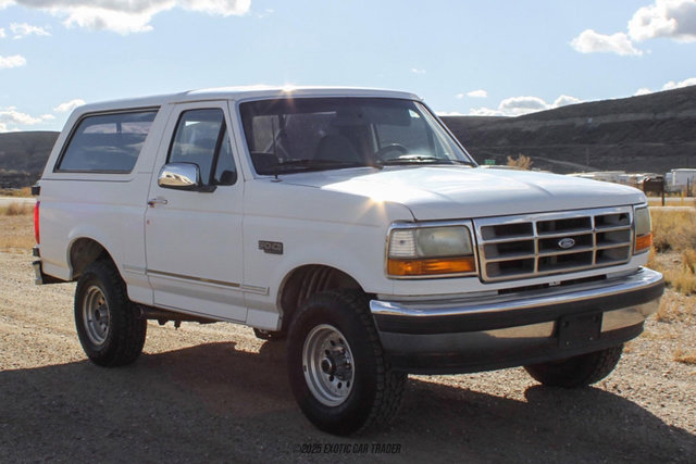 Used 1993 Ford Bronco XLT image 12
