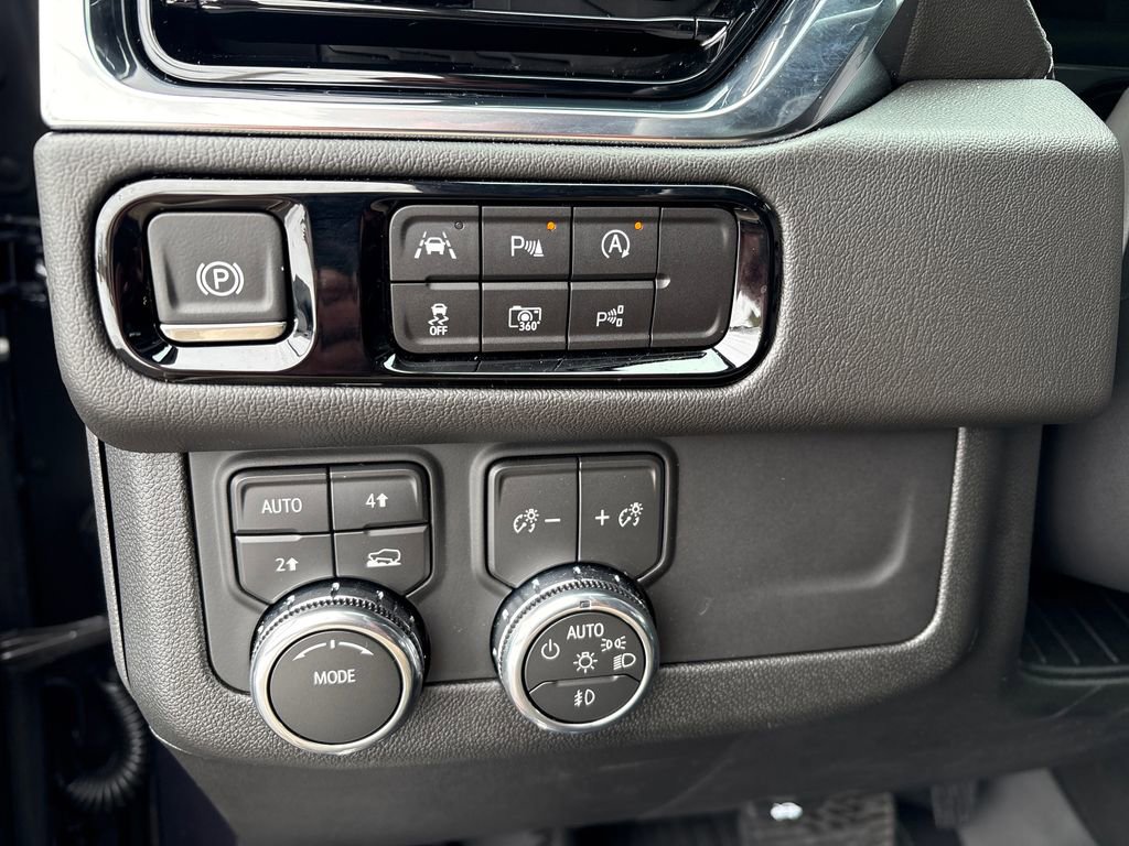 New 2026 GMC Yukon XL Denali w/ Sun & Power Step Package image 25