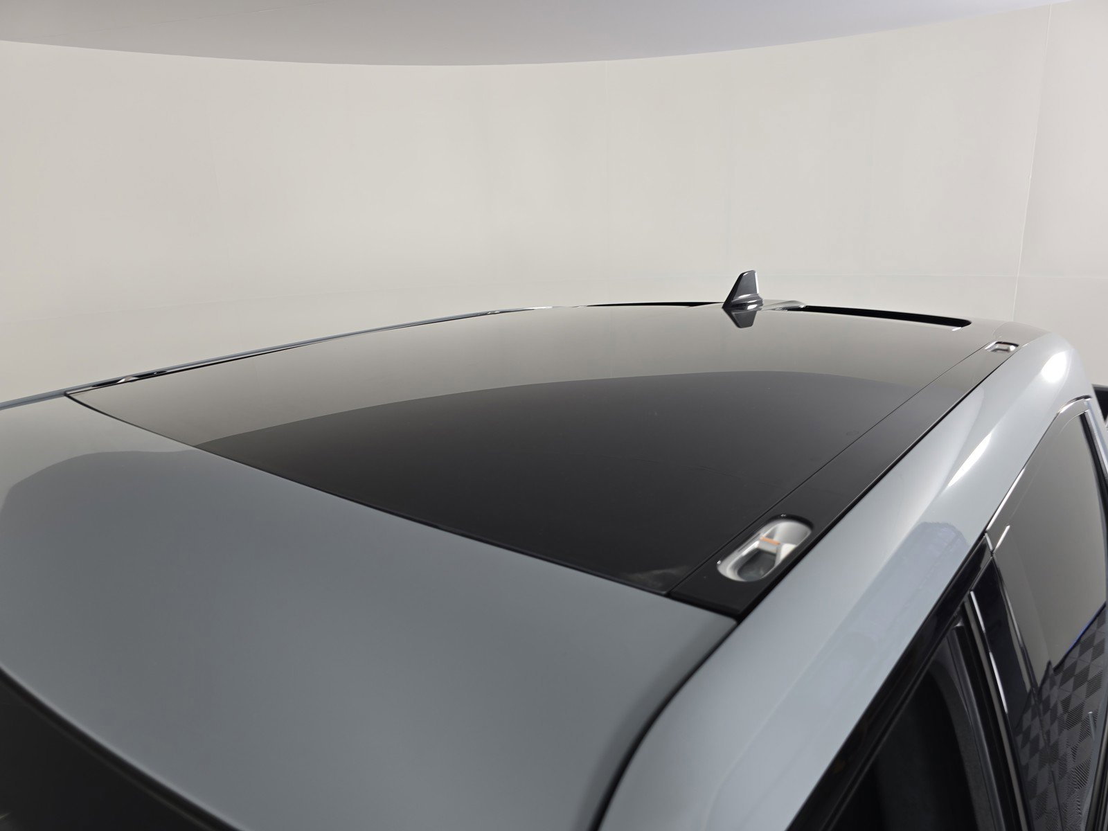 Used 2023 Rivian R1T Launch Edition image 13