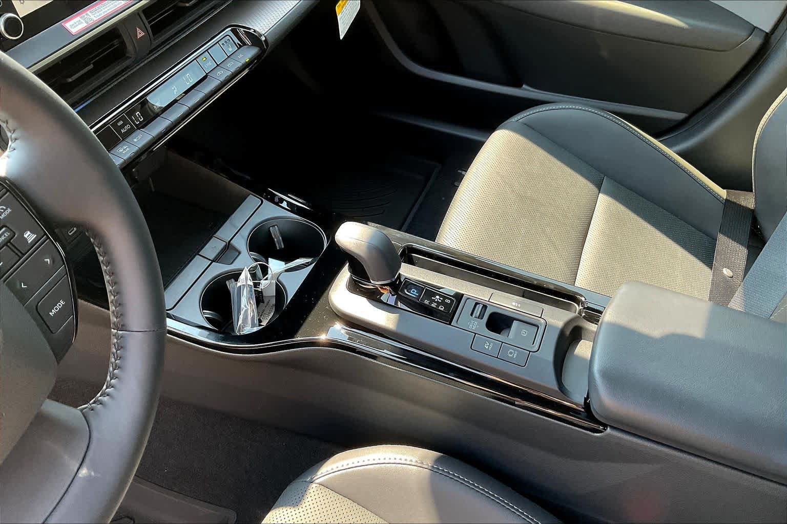 New 2027 Toyota Prius XLE FWD image 7