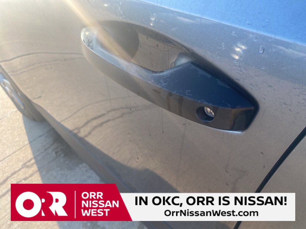 Used 2025 Nissan Kicks S image 11