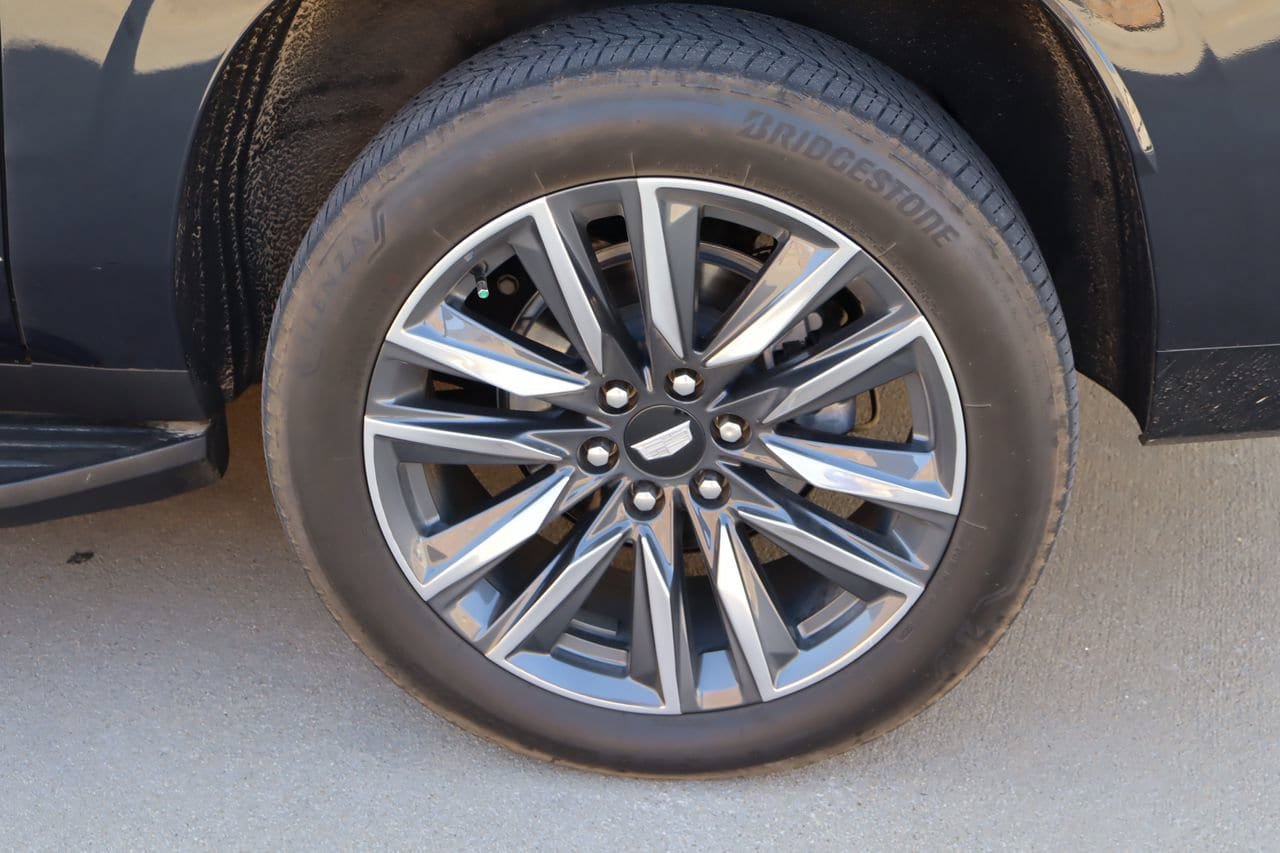 Used 2024 Cadillac Escalade ESV Sport AWD/4WD image 32