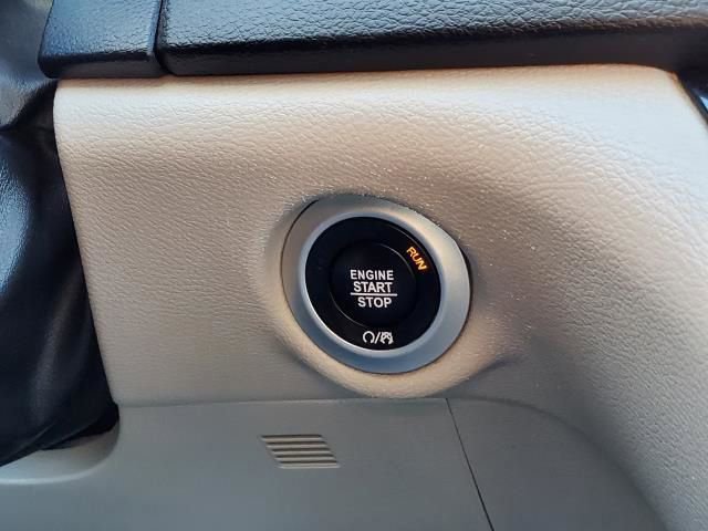 Used 2022 Chrysler Pacifica Touring-L image 30