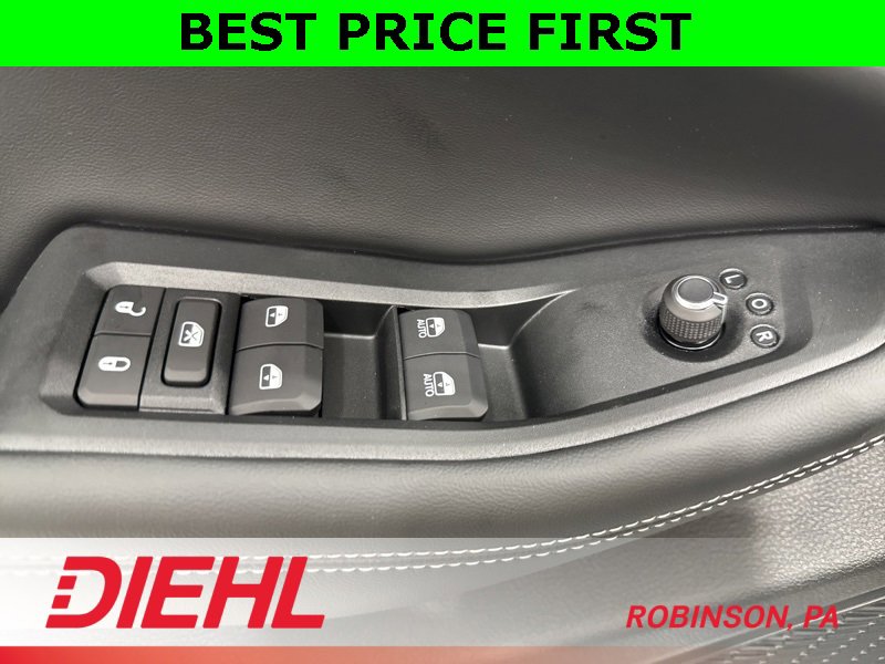 New 2025 Jeep Grand Cherokee Altitude image 22