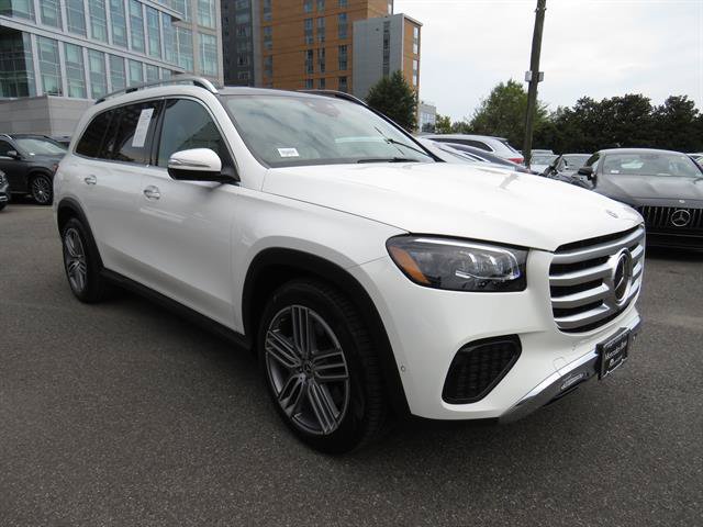 Used 2025 Mercedes-Benz GLS 450 4MATIC image 5