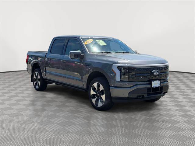Used 2025 Ford F150 Lightning Platinum AWD/4WD image 1