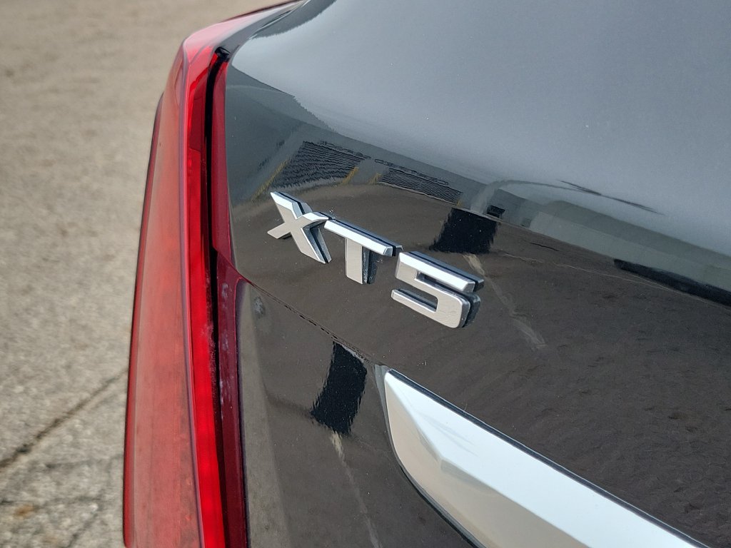 Used 2022 Cadillac XT5 Luxury AWD/4WD image 35