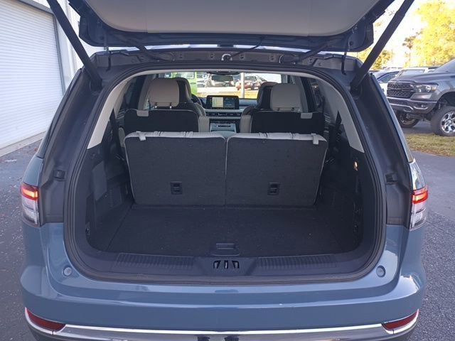 Used 2025 Lincoln Aviator Reserve w/ Equipment Group 201A image 7