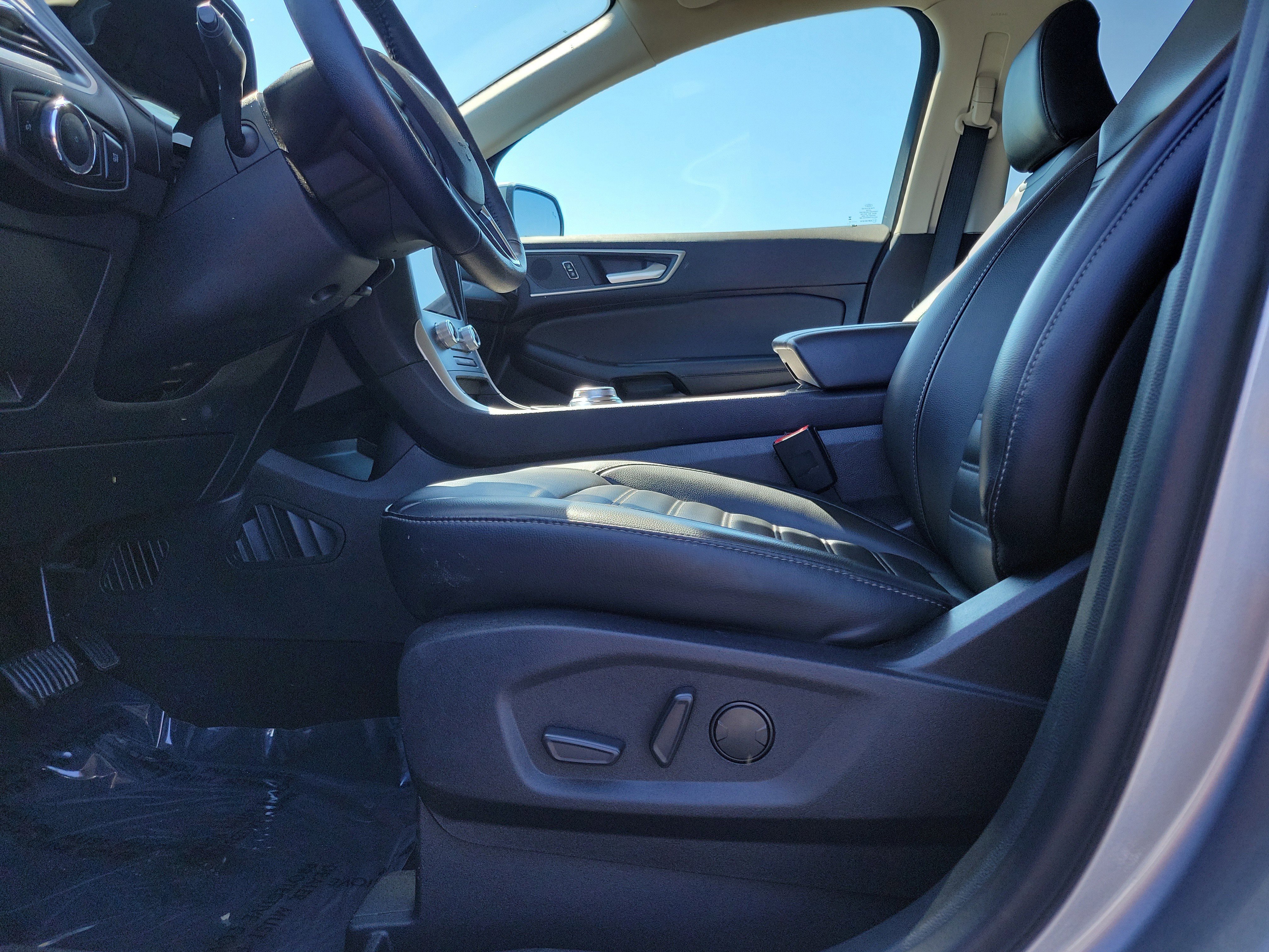 Used 2024 Ford Edge SEL image 16